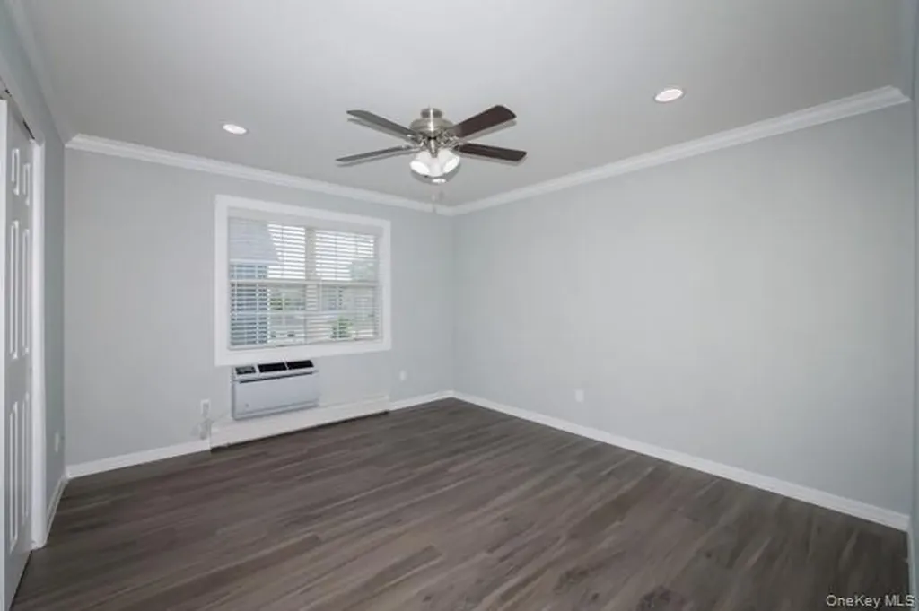 55 Fifth Avenue Bay Shore NY 11706