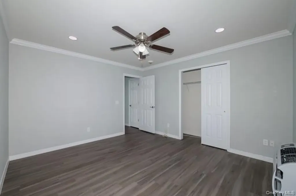 55 Fifth Avenue Bay Shore NY 11706