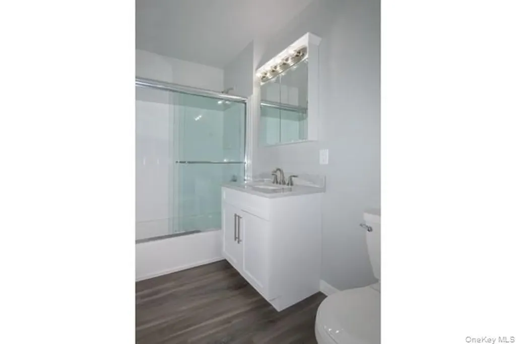 55 Fifth Avenue Bay Shore NY 11706