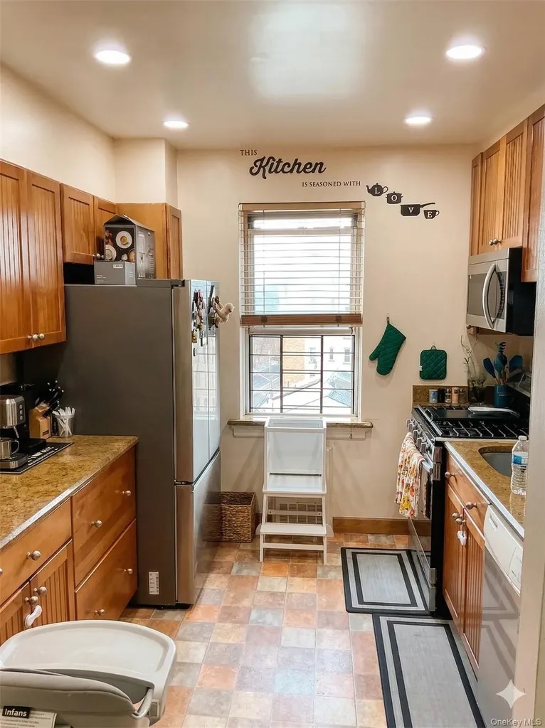 245 Bronx River Road Yonkers NY 10704