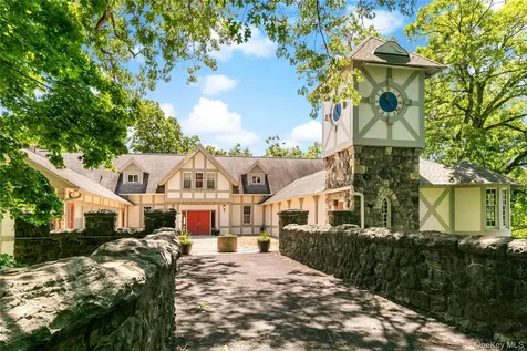 402 Carrollwood Drive Tarrytown NY 10591