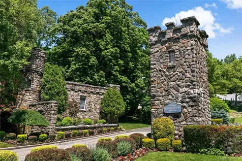 402 Carrollwood Drive Tarrytown NY 10591