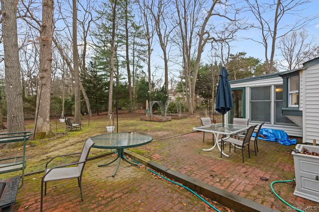 33 Oleander Drive Northport NY 11768