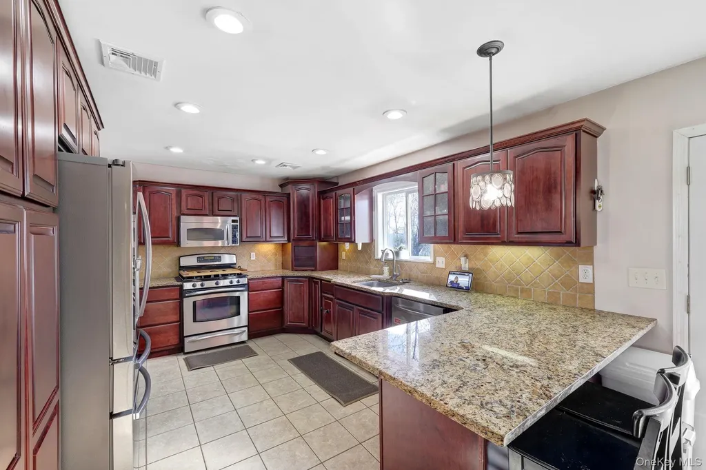 65 Maureen Drive Middletown NY 10940