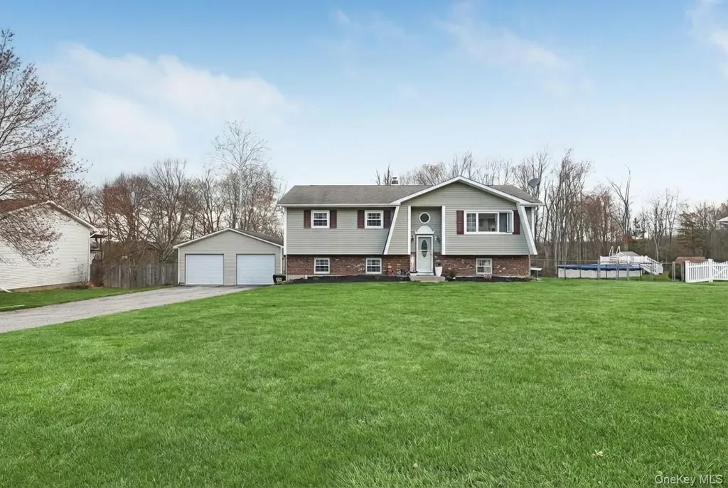 65 Maureen Drive Middletown NY 10940