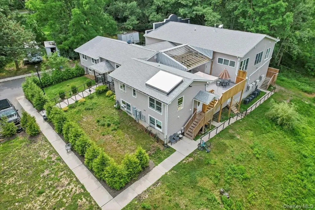 43 Freeland Street Monroe NY 10950