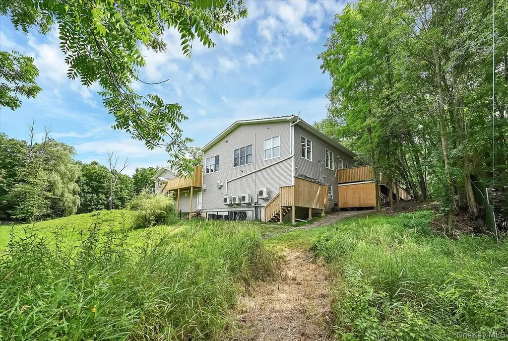 43 Freeland Street Monroe NY 10950