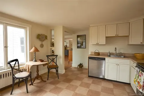 23 Bouton Street South Salem NY 10590
