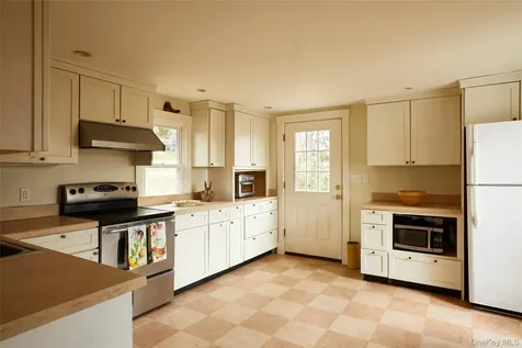 23 Bouton Street South Salem NY 10590