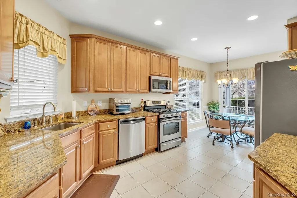 43 Louden Loop Mount Sinai NY 11766
