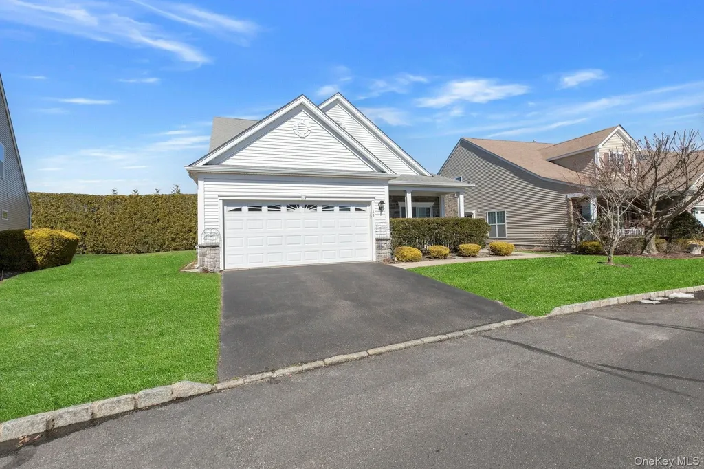 43 Louden Loop Mount Sinai NY 11766