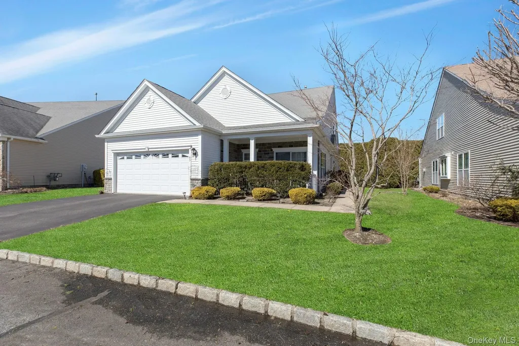 43 Louden Loop Mount Sinai NY 11766
