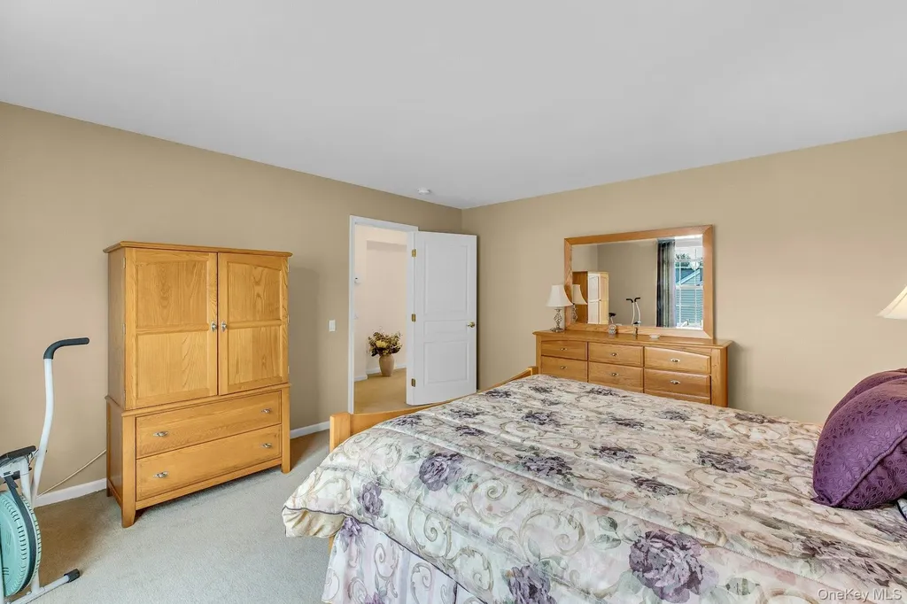 43 Louden Loop Mount Sinai NY 11766