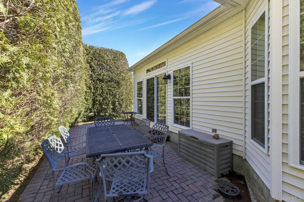 43 Louden Loop Mount Sinai NY 11766