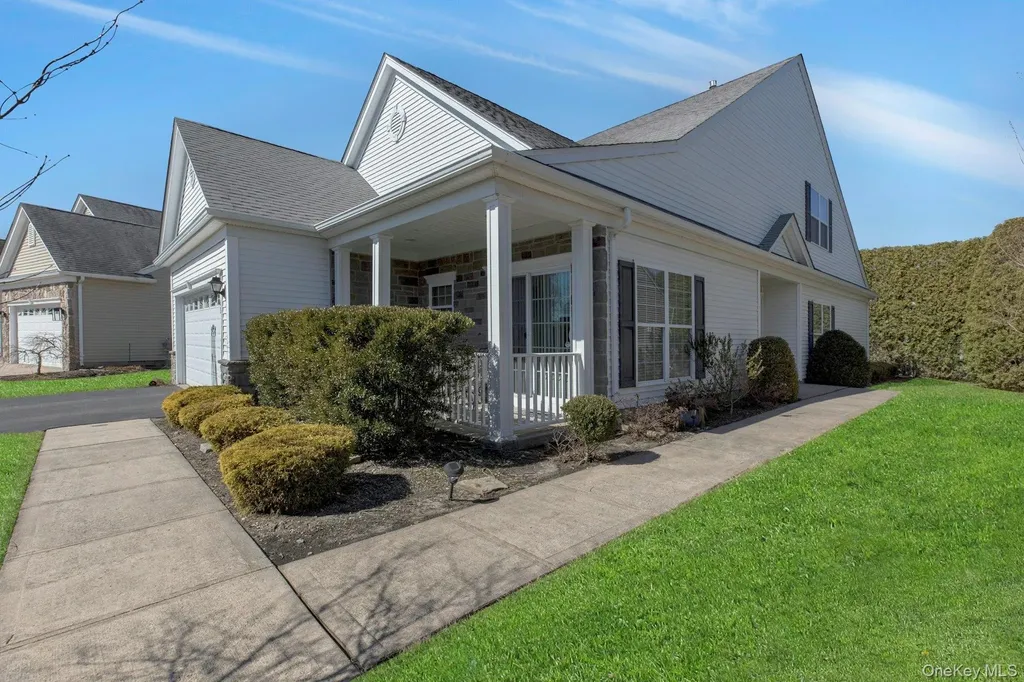 43 Louden Loop Mount Sinai NY 11766