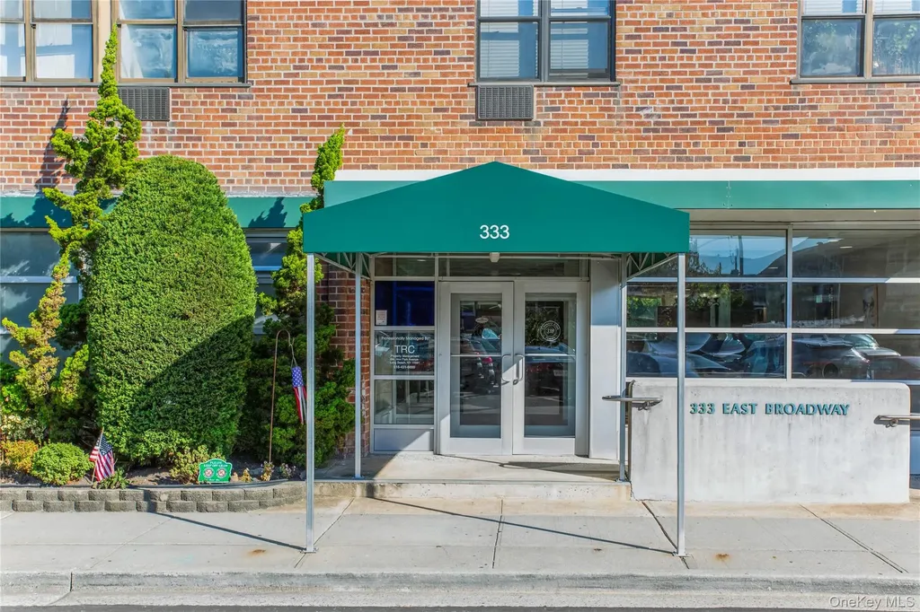 333 E Broadway Long Beach NY 11561
