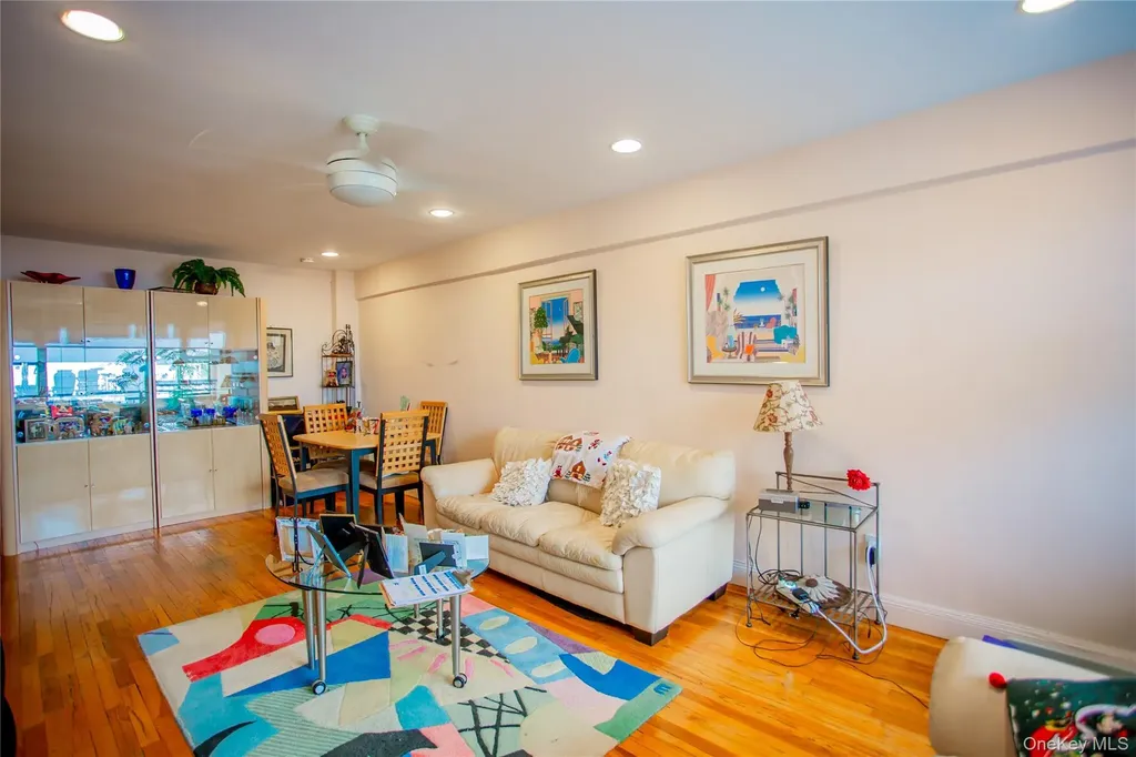 333 E Broadway Long Beach NY 11561