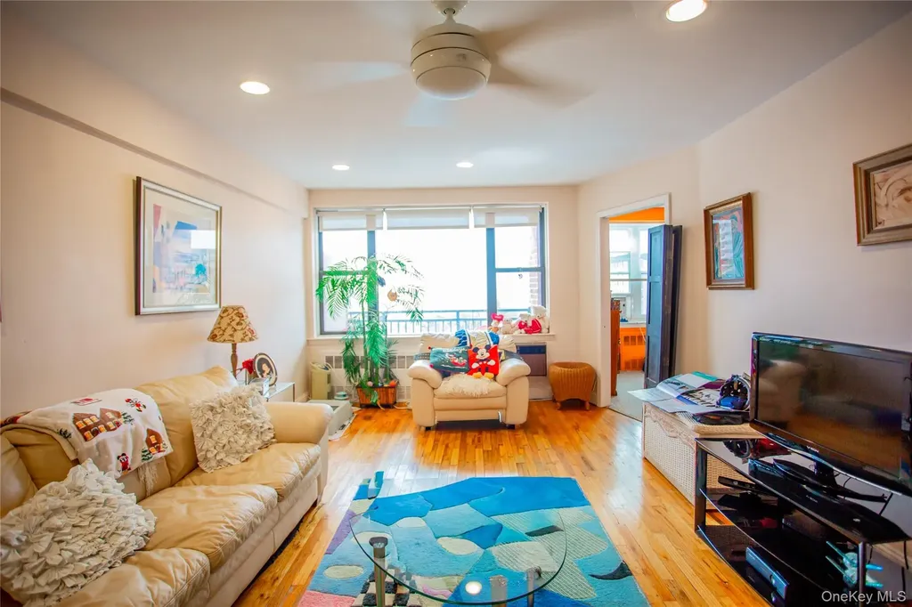 333 E Broadway Long Beach NY 11561