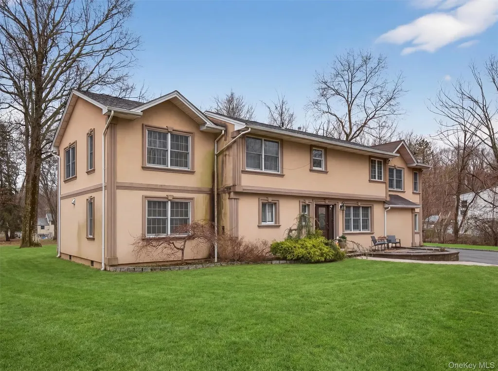 10 Rensselaer Drive Spring Valley NY 10977
