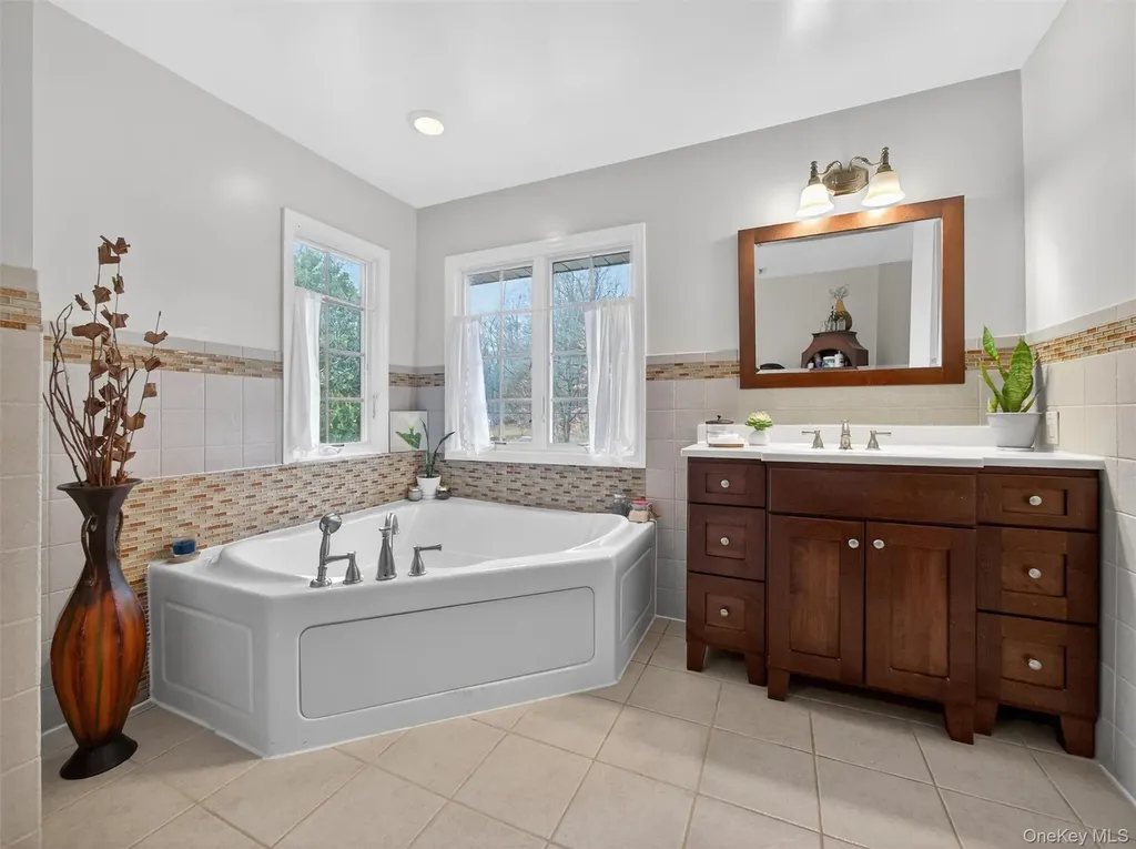 10 Rensselaer Drive Spring Valley NY 10977