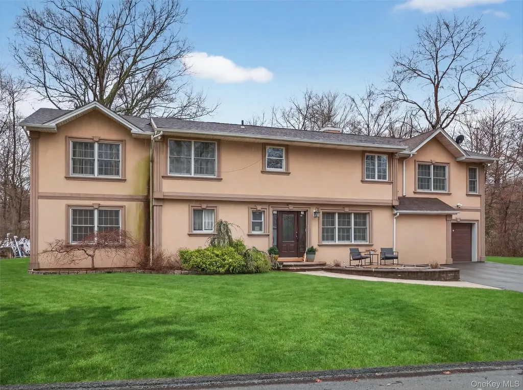 10 Rensselaer Drive Spring Valley NY 10977