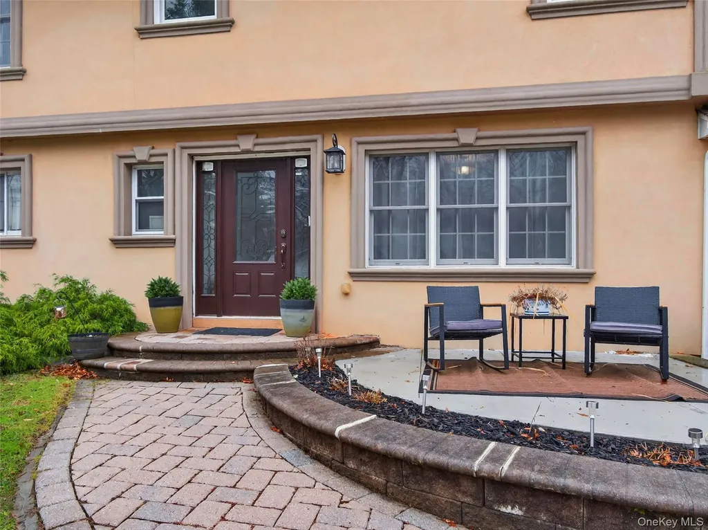 10 Rensselaer Drive Spring Valley NY 10977