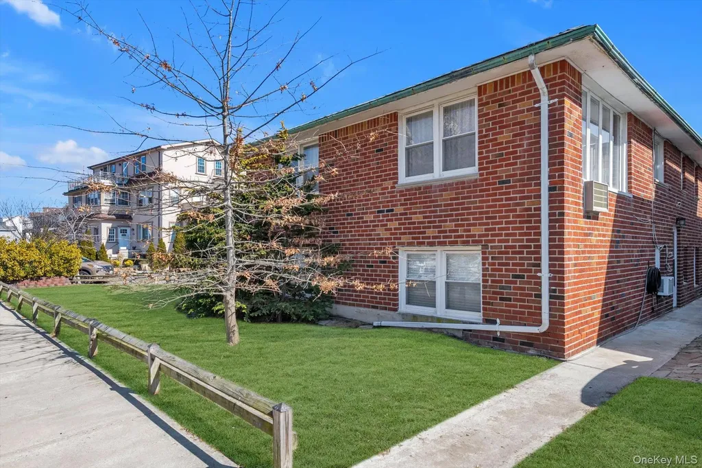 4400 Atlantic Avenue Brooklyn NY 11224