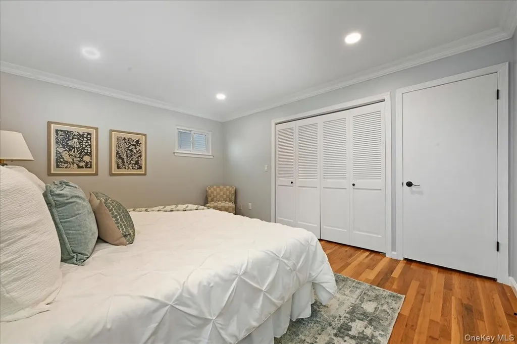 557 Southside Avenue Freeport NY 11520
