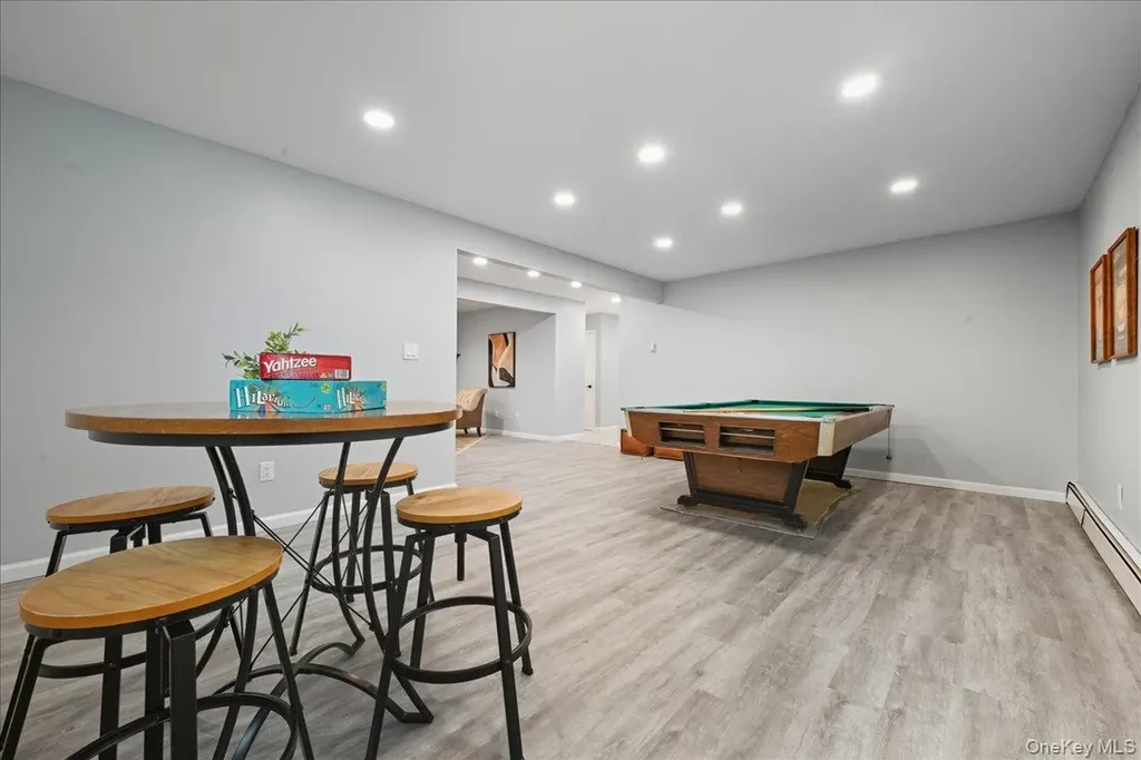 557 Southside Avenue Freeport NY 11520