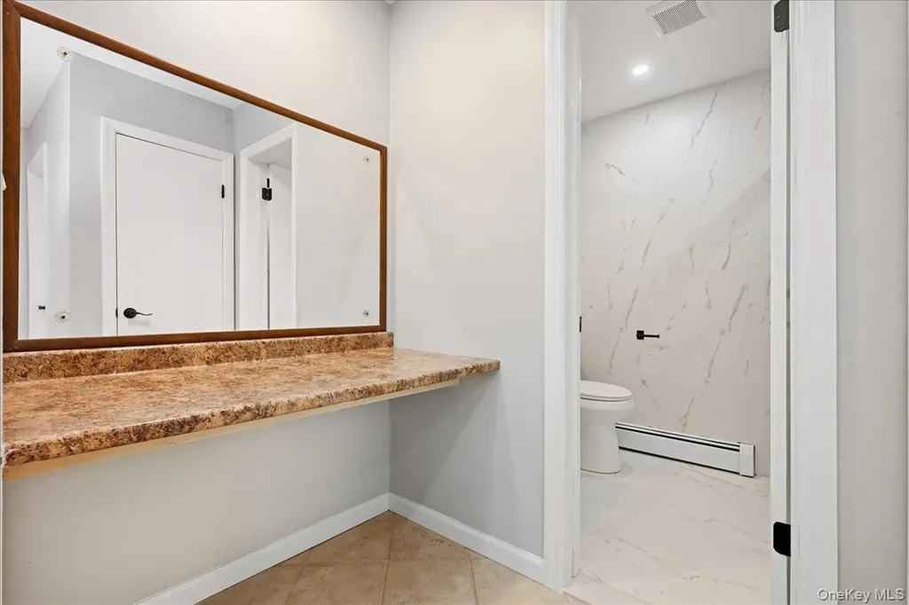 557 Southside Avenue Freeport NY 11520