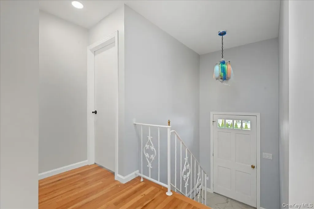 557 Southside Avenue Freeport NY 11520