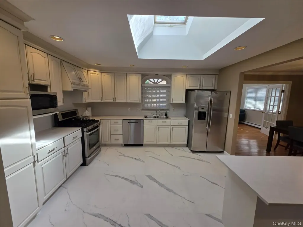 29 Carriage Hill Lane Poughkeepsie NY 12603