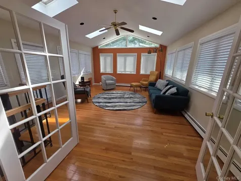 29 Carriage Hill Lane Poughkeepsie NY 12603
