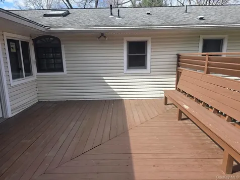 29 Carriage Hill Lane Poughkeepsie NY 12603