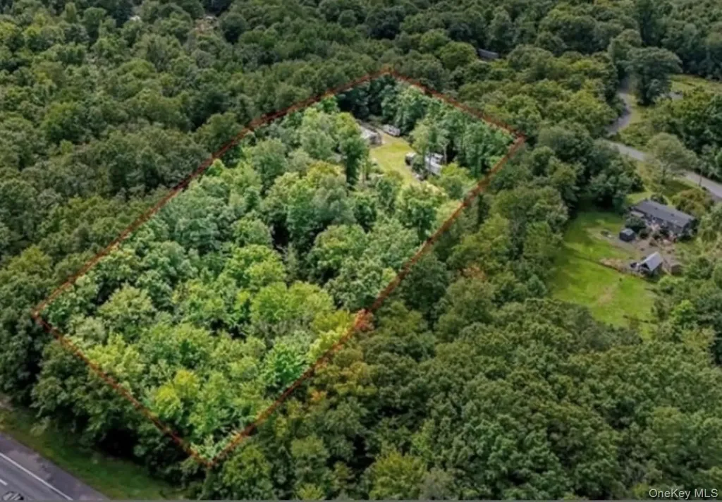 90 Freetown Road Wallkill NY 12589