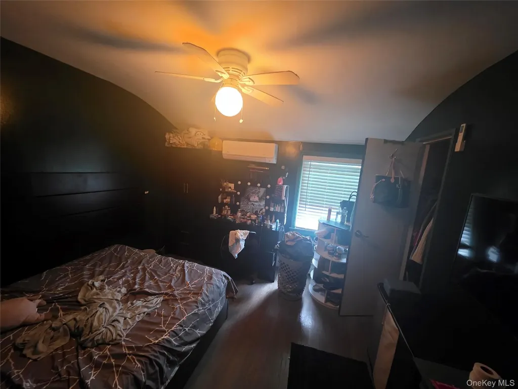 9 Torrey Pine Lane Medford NY 11763
