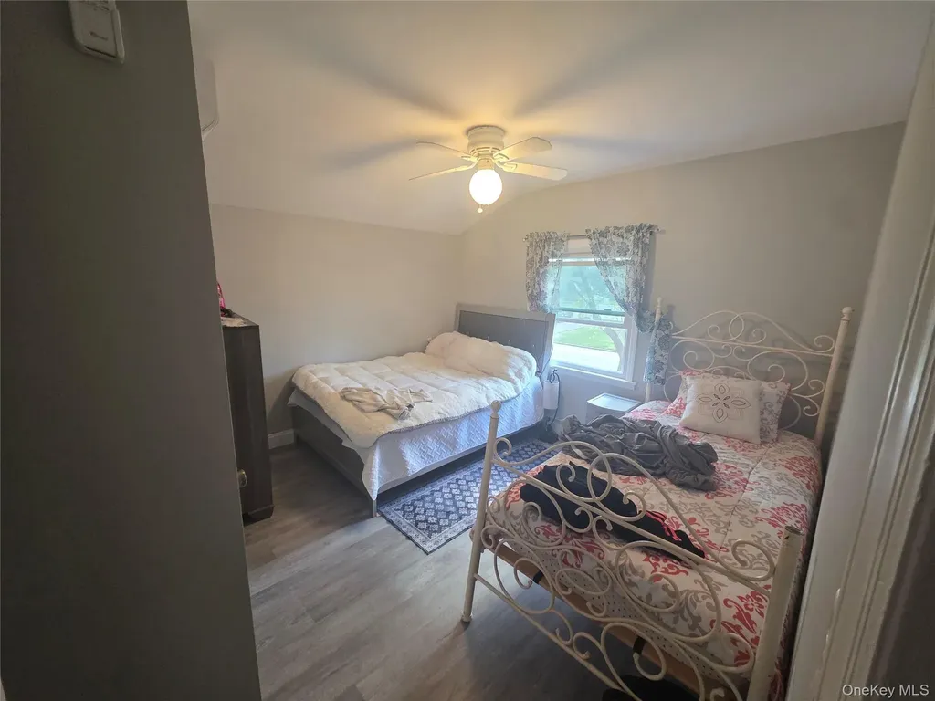 9 Torrey Pine Lane Medford NY 11763