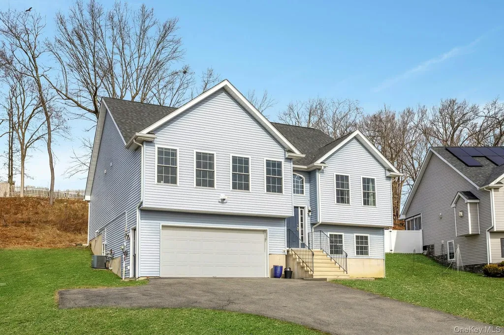 111 Logans Way Maybrook NY 12543