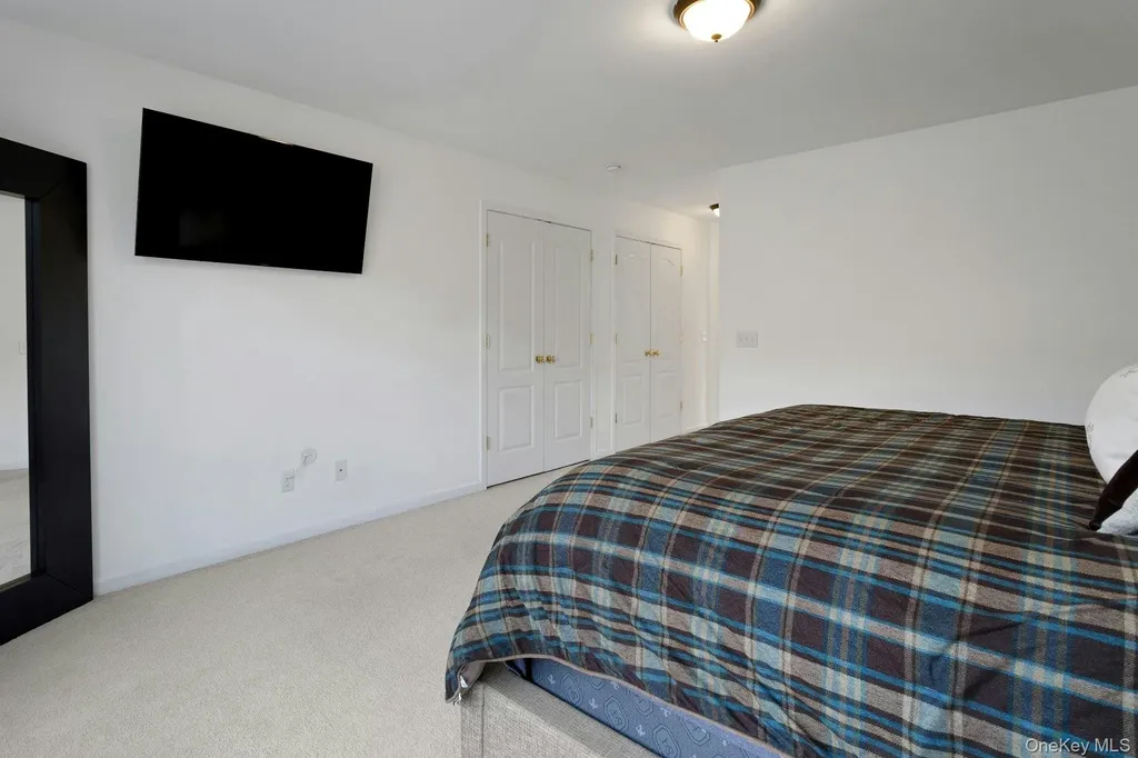 111 Logans Way Maybrook NY 12543