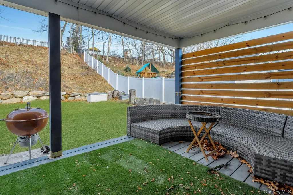 111 Logans Way Maybrook NY 12543