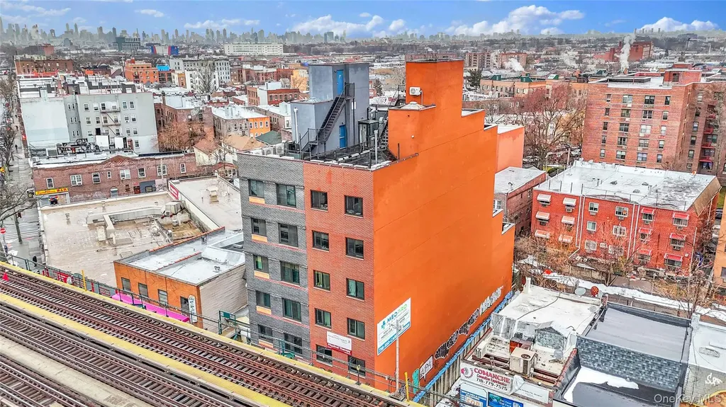 65-27 Roosevelt Avenue Woodside NY 11377