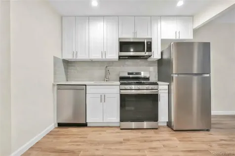 65-27 Roosevelt Avenue Woodside NY 11377