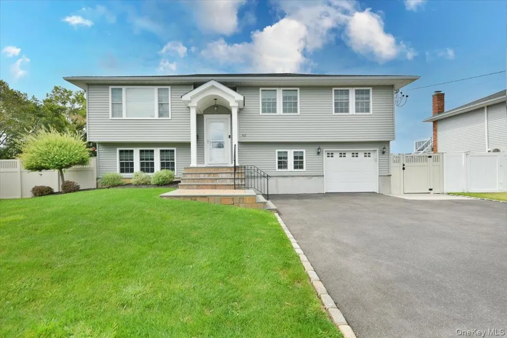 62 S Bay Avenue Massapequa NY 11758