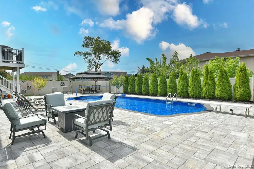 62 S Bay Avenue Massapequa NY 11758