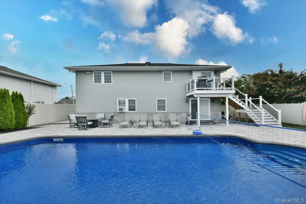 62 S Bay Avenue Massapequa NY 11758