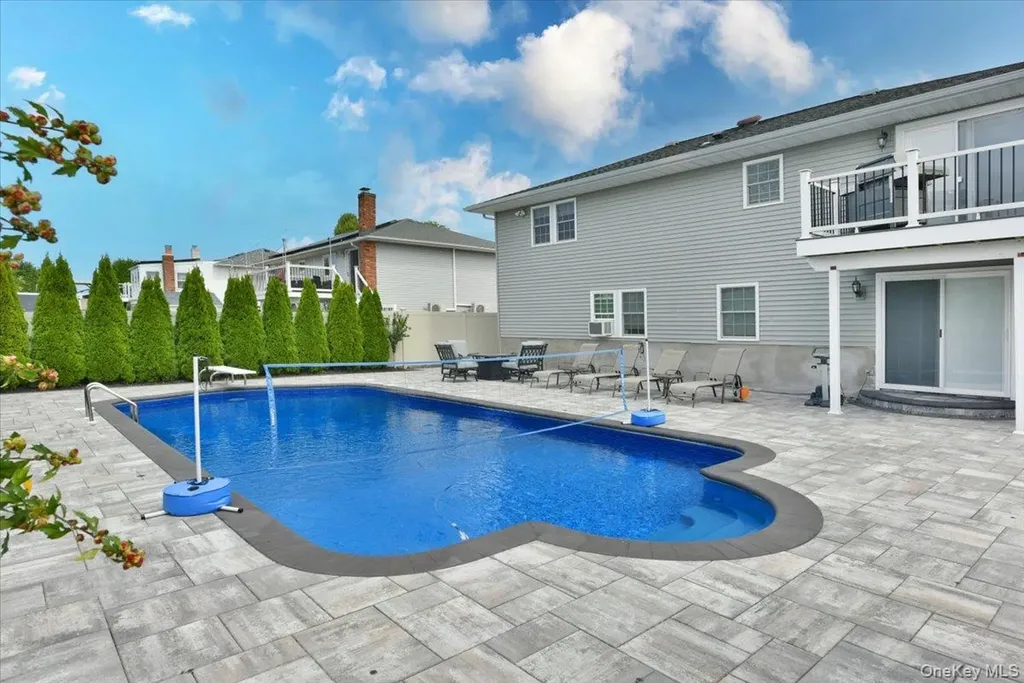 62 S Bay Avenue Massapequa NY 11758