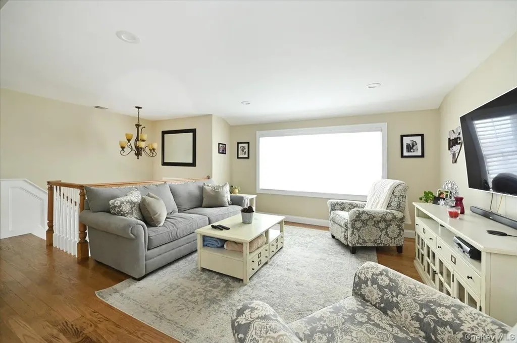 62 S Bay Avenue Massapequa NY 11758
