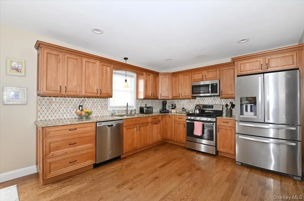 62 S Bay Avenue Massapequa NY 11758