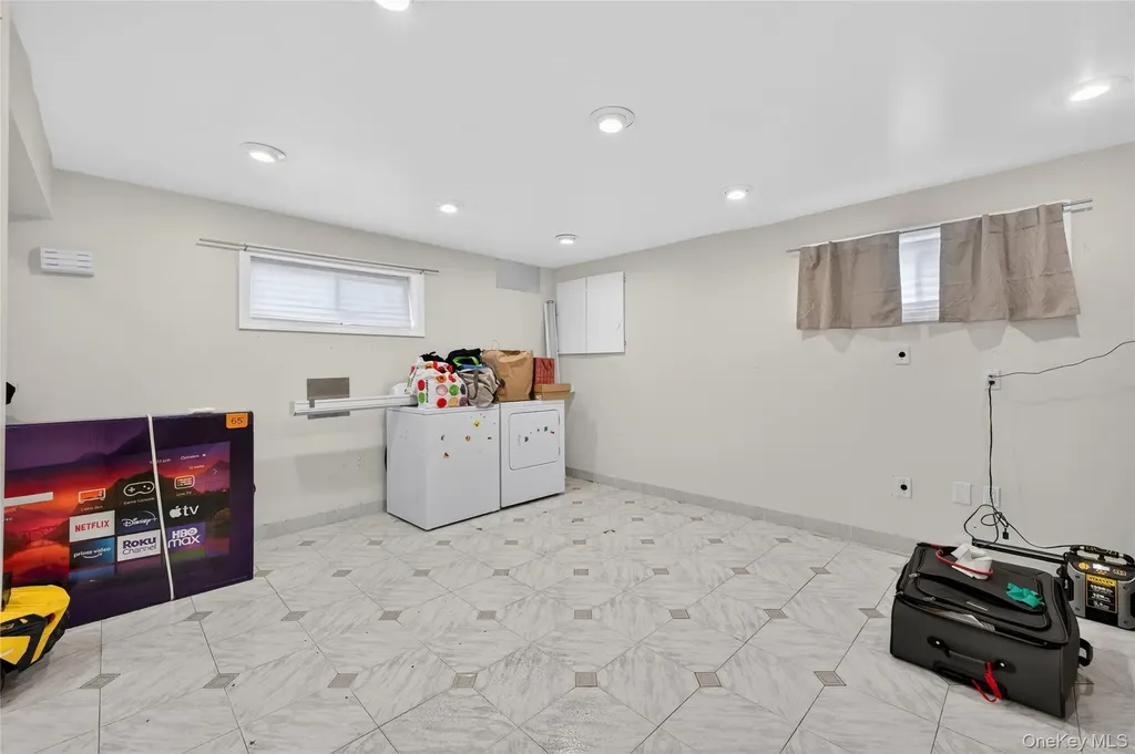 16443 96th Street Howard Beach NY 11414