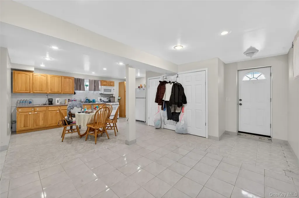16443 96th Street Howard Beach NY 11414